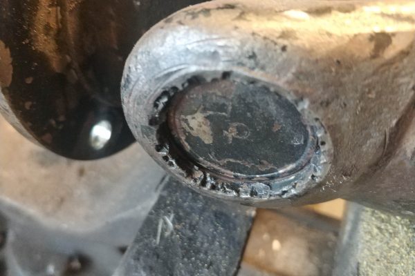 Defektīvs kardānpārvads